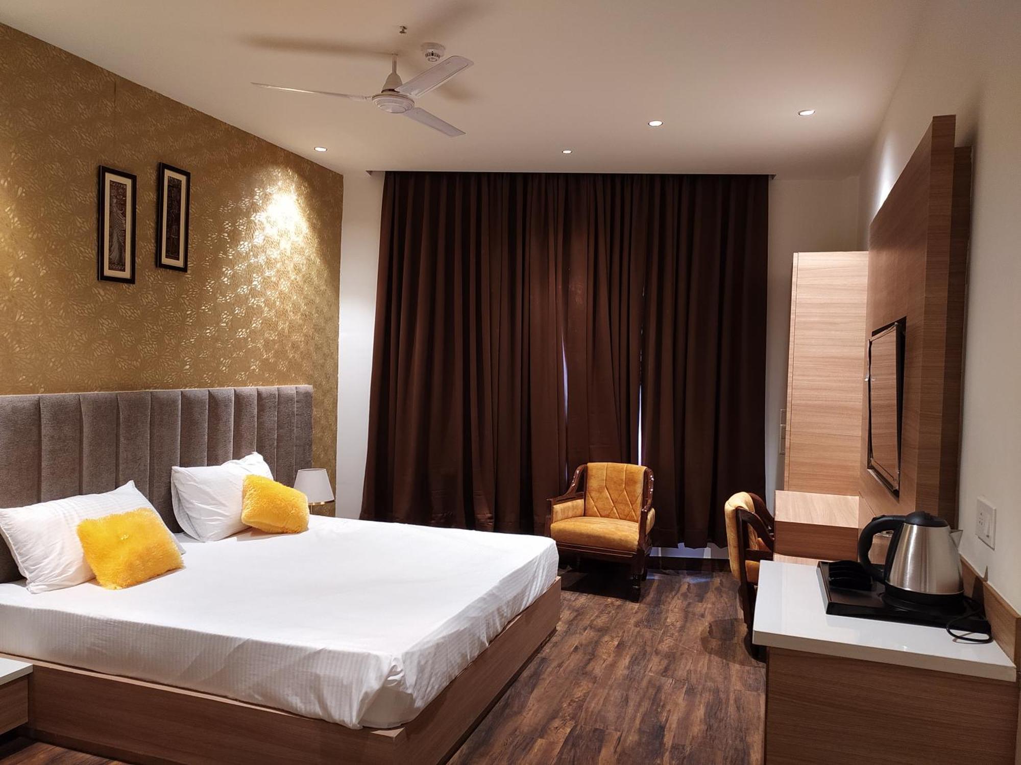 Treehouse London Street Amritsar Exterior foto